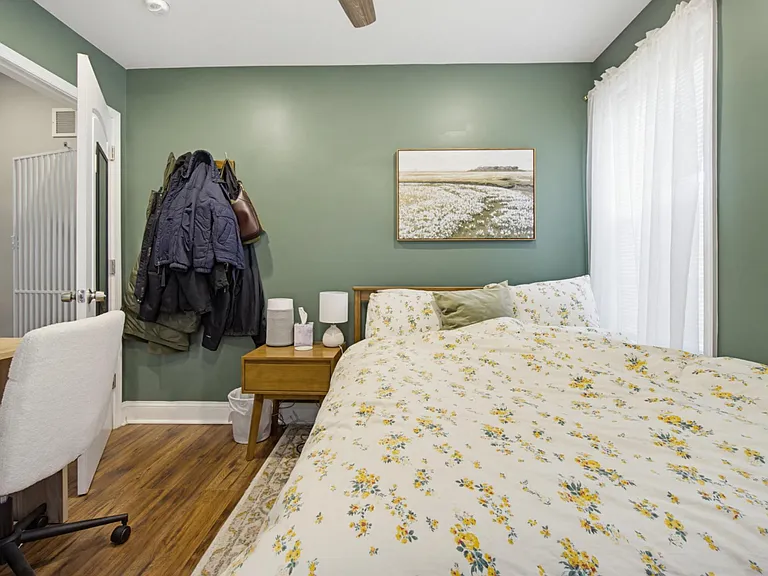 1429 Olive St — Photo 24