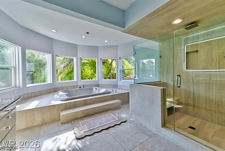 3160 Bel Air Dr — Photo 25