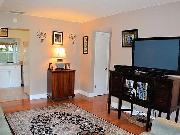 5th image of 4008 W Lawn Ave