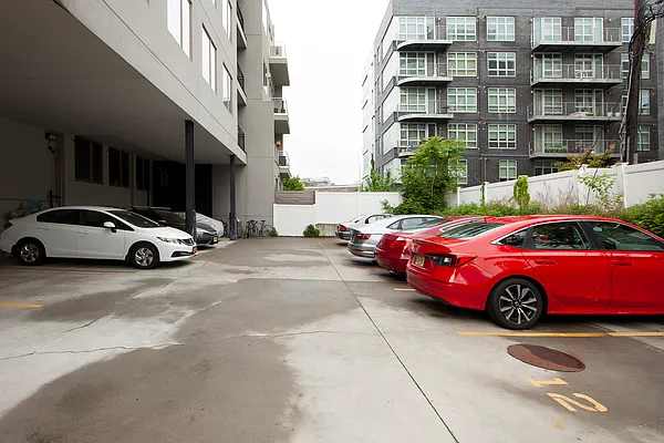 Rented by R New York | media 36