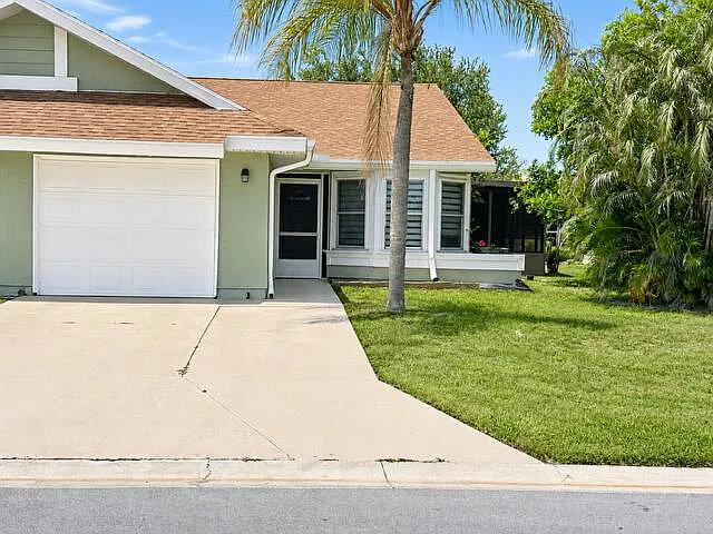 3 bed, 2.0 bath, 1062 sqft, $2,275 — Photo 1