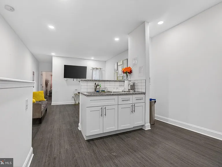 3138 W Allegheny Ave #B — Photo 1