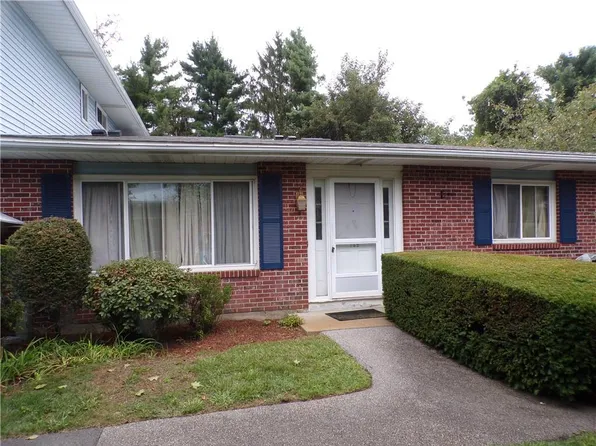 142 Edaville Ct, Warwick, RI 02886