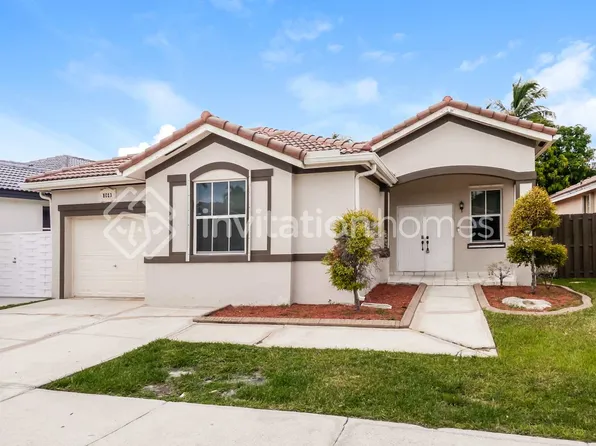 8013 NW 198th St, Hialeah, FL 33015