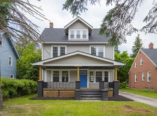13131 Cedar Rd, Cleveland Heights, OH 44118