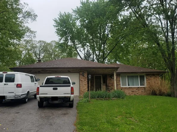 1982 Green Valley Dr, Crown Point, IN 46307