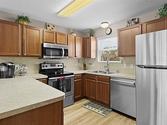 5th image of 2543 Raintree Dr