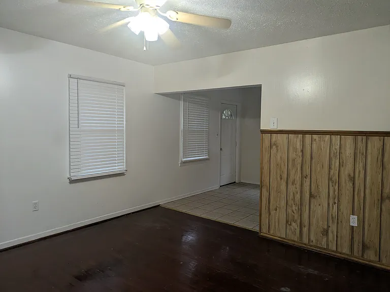 914 Lake Rushin Dr — Photo 3
