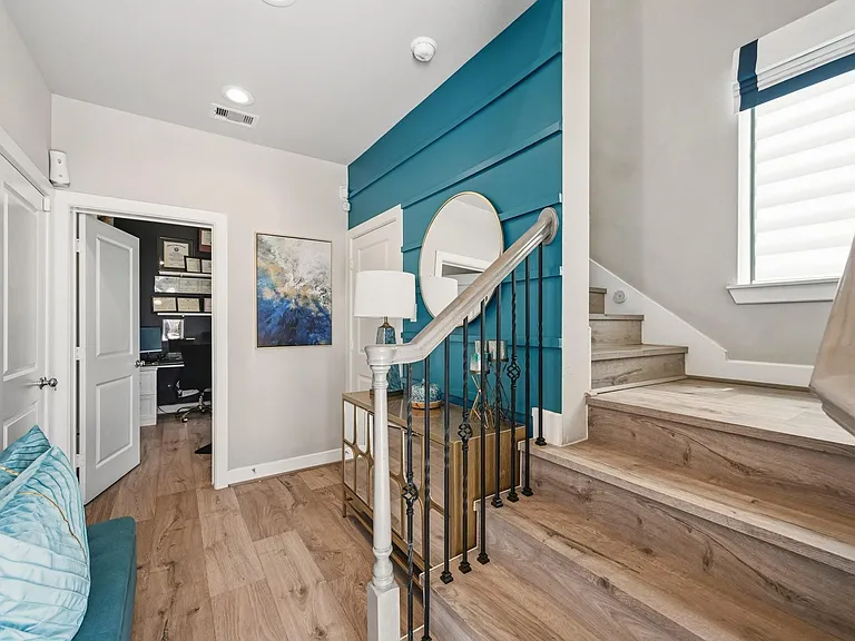 3314 Hutchins St — Photo 3
