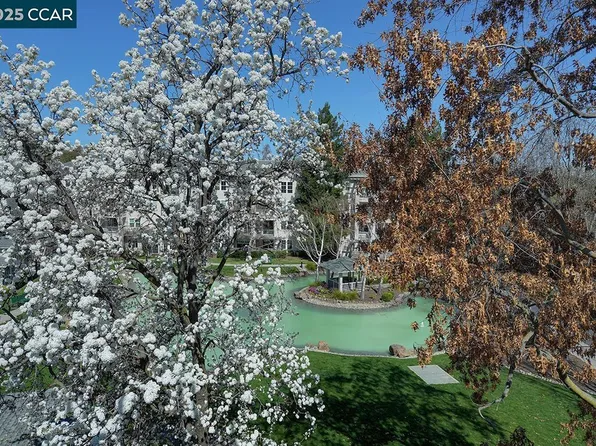 1860 Tice Creek Dr APT 1424, Walnut Creek, CA 94595