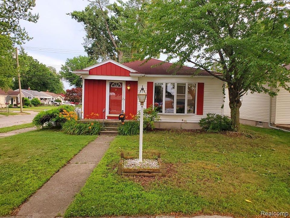 1st image of 28315 Sheridan St