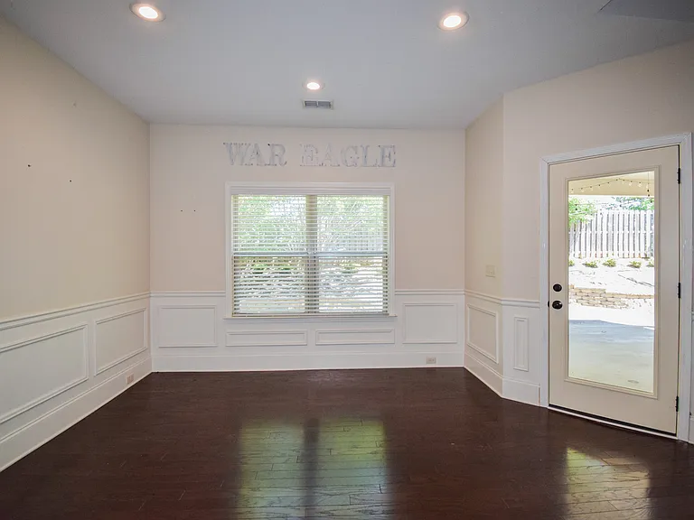 1369 Cloverbrook Cir — Photo 10