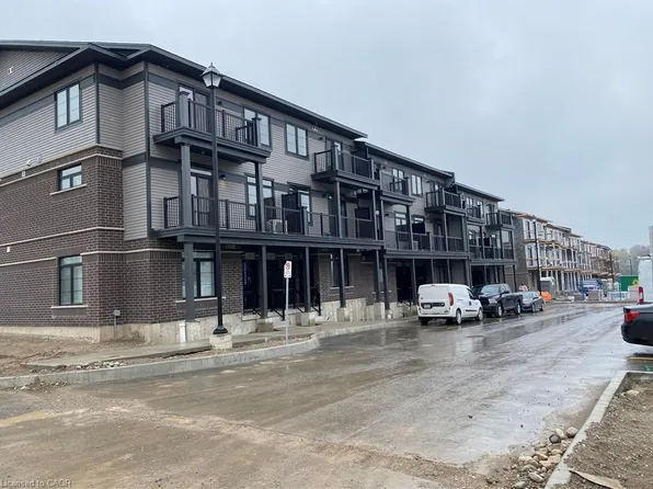 4 Wheat Ln, Kitchener, ON N2R 0R6