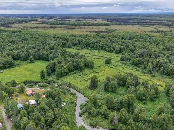 11133 E Little Rd, Trapper Creek, AK 99683