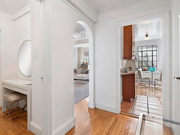 4th image of 1 Christopher St APT 3C