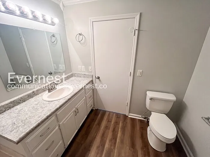 837 Britton Ave — Photo 15