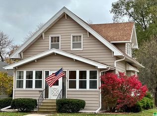 1006 W 5th St, Storm Lake, IA 50588