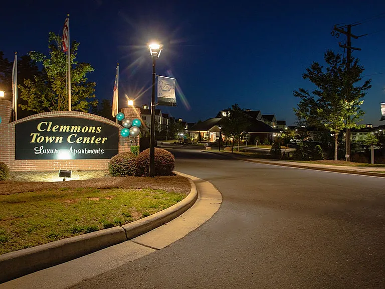 Clemmons Town Center Apartments — Photo 18