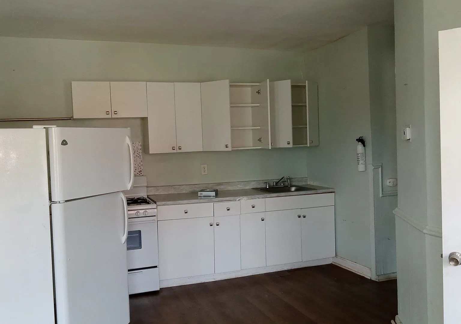 3 bed, 1200 sqft, $1,500 — Photo 4