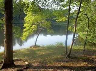 55 Lakeshore Dr, Whitesburg, GA
