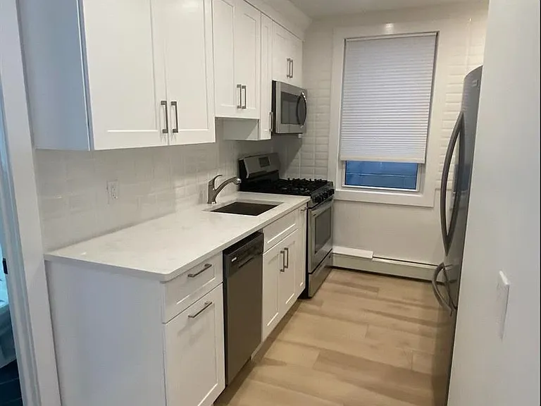 1388 Old Northern Blvd #1 — Photo 7