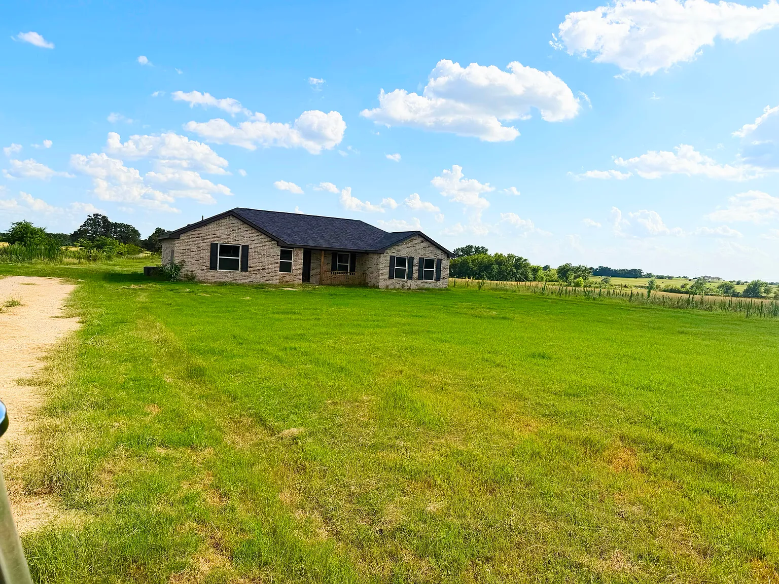4 bed, 1538 sqft, $2,200 — Photo 3