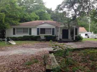 134 Roosevelt Dr, Saint Stephen, SC 29479