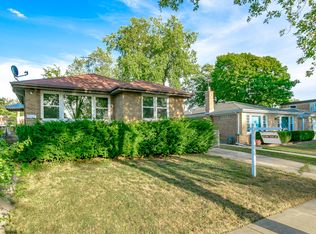 8541 Christiana Ave, Skokie, IL 60076