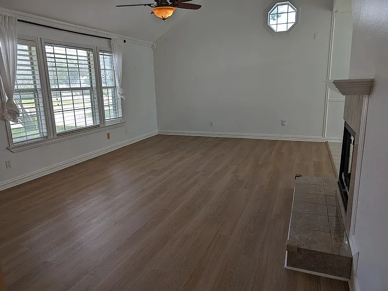 5232 Goodman Dr — Photo 6