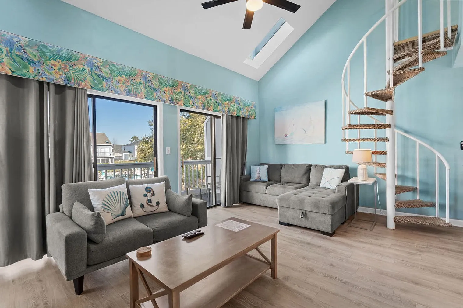 2 bed, 2.0 bath, 1044 sqft, $2,897 — Photo 1