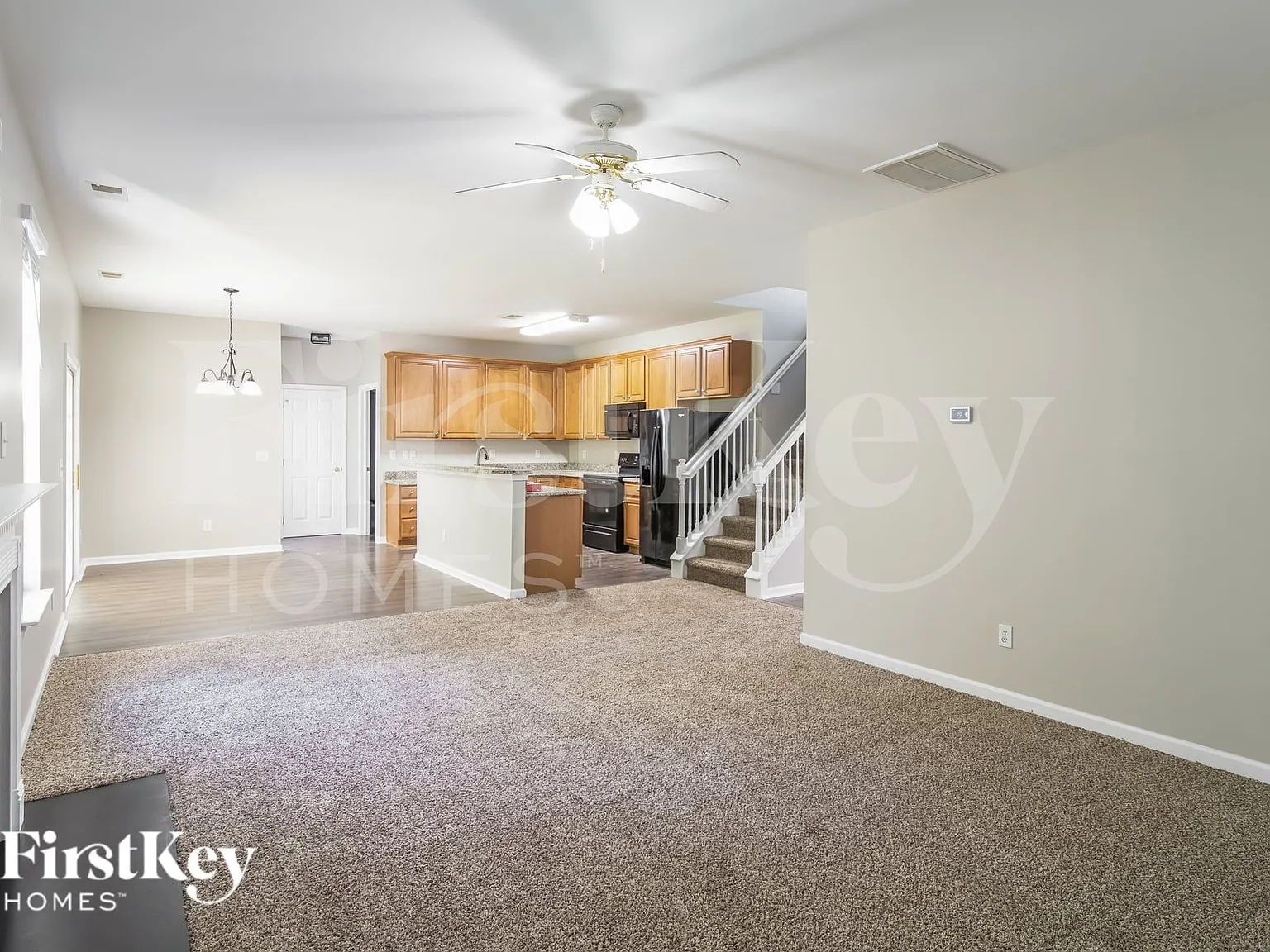 3 bed, 2.5 bath, 2556 sqft, $2,950 — Photo 4