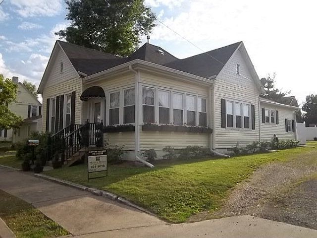 1st image of 257 Union St