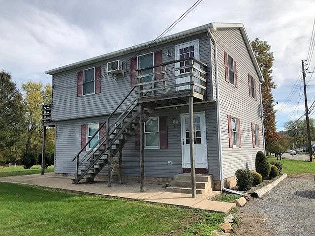25 Main St #1