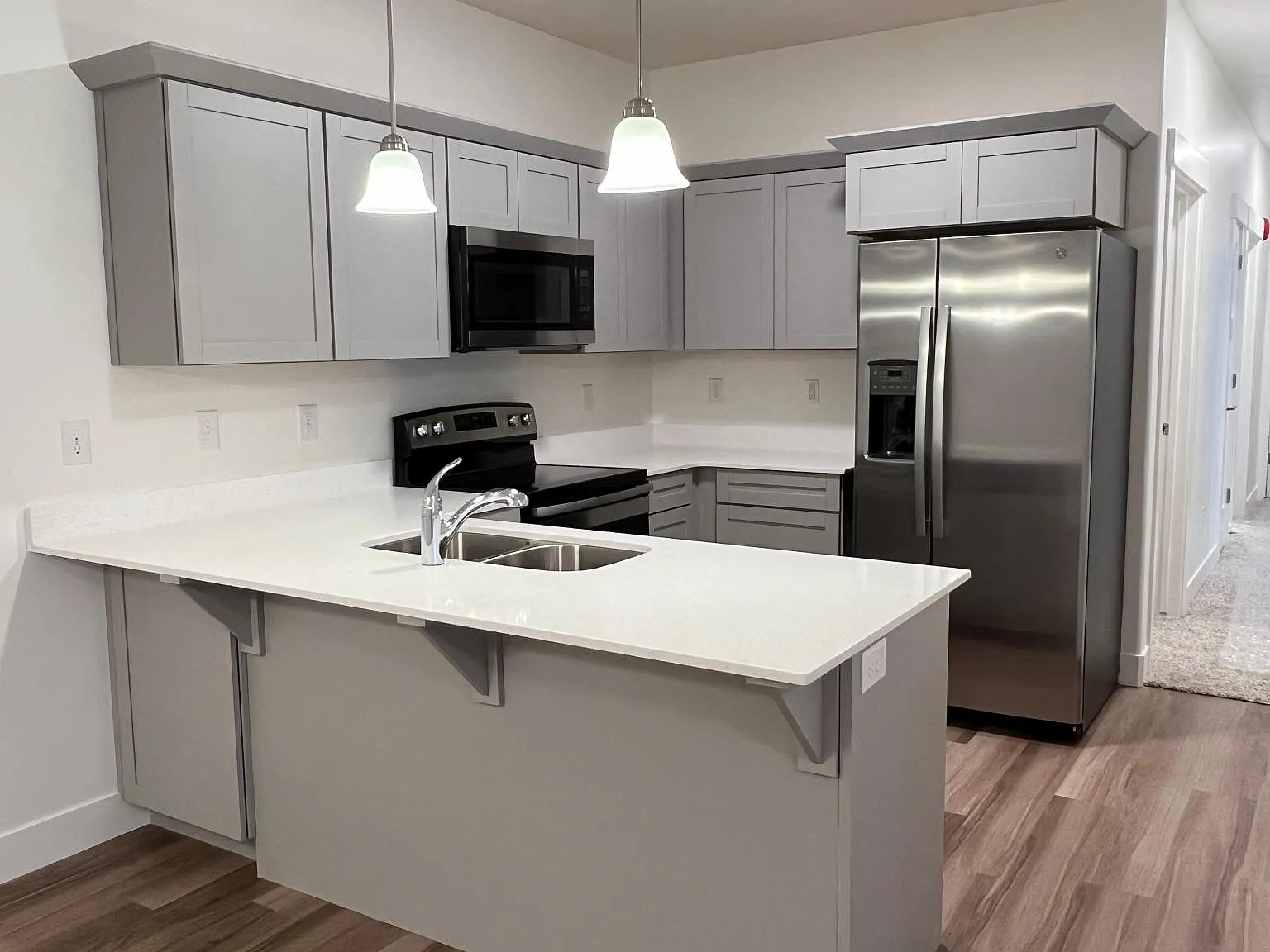 3 bed, 1272 sqft, $2,000 — Photo 1