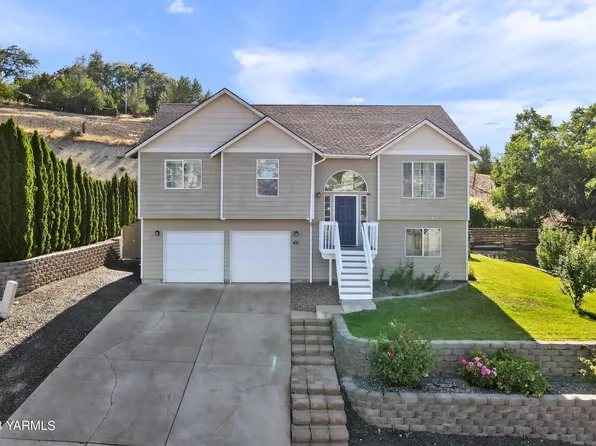 421 N 74th Ave, Yakima, WA 98908