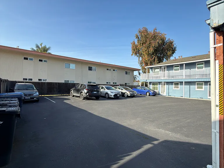 675 Johanna Ave #3 — Photo 14
