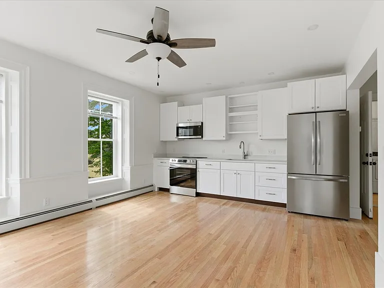 16 Central St #1 — Photo 12