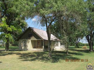 1206 N 9th St, Osage City, KS 66523