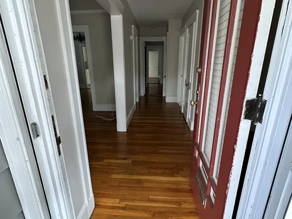 162-1 N Beacon St, Watertown, MA 02472