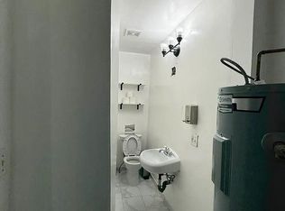 2041 E Roundtree Dr #2, Rochester, MI 48307