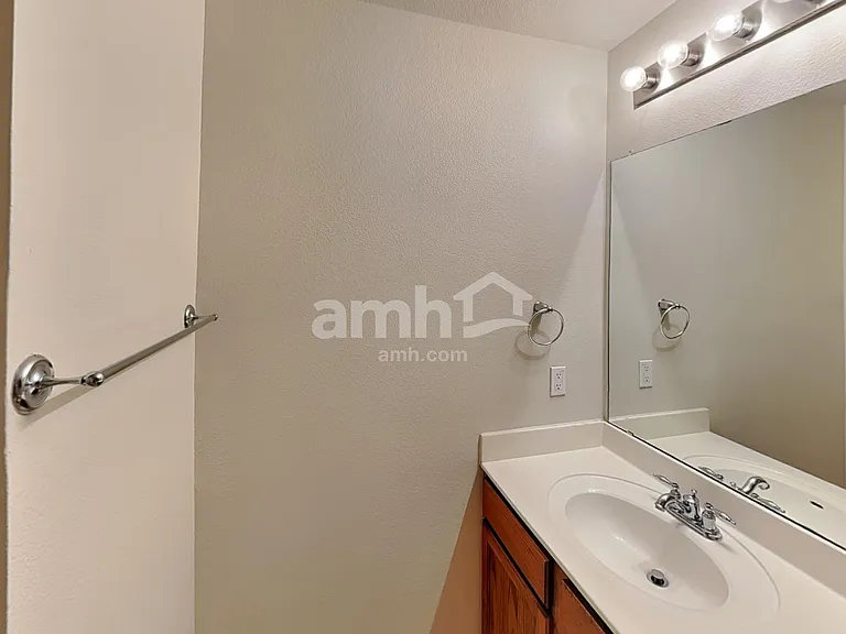 212 Hereford St — Photo 21