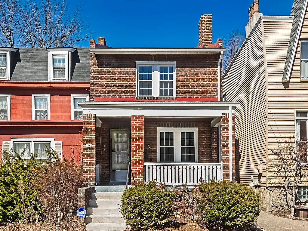 5519 Howe St photo 1