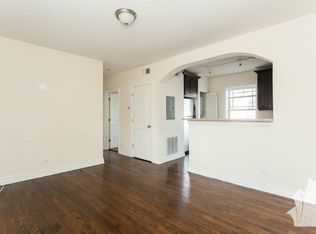 3817 N Sheffield Ave #2E, Chicago, IL 60613