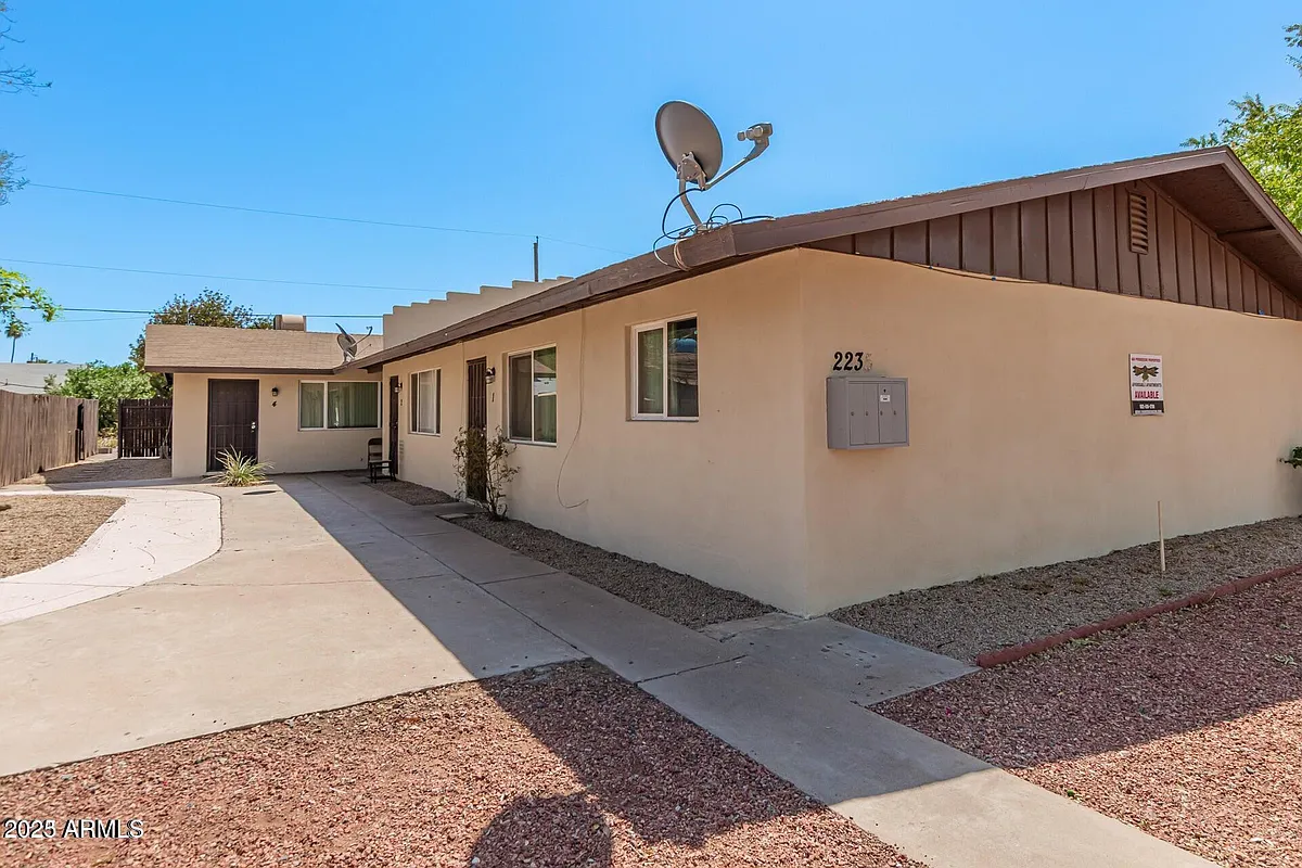 Building Photo - 2235 N 28th St #2