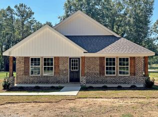 101 Ev Lowery Rd, Lucedale, MS 39452