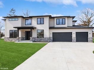 2306 N Pine Ave, Arlington Heights, IL 60004