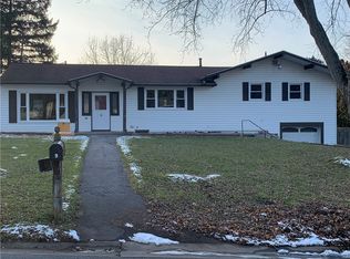 9 Post Hill Dr, Rochester, NY 14623