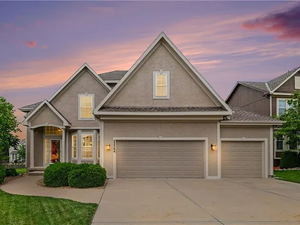 22504 W 55th Ter, Shawnee, KS 66226