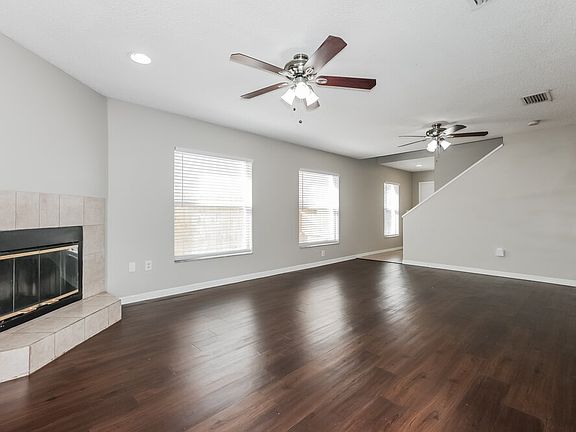 4th image of 741 Burlwood St