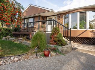 8721 152nd St NW, Edmonton, AB T5R 1L9